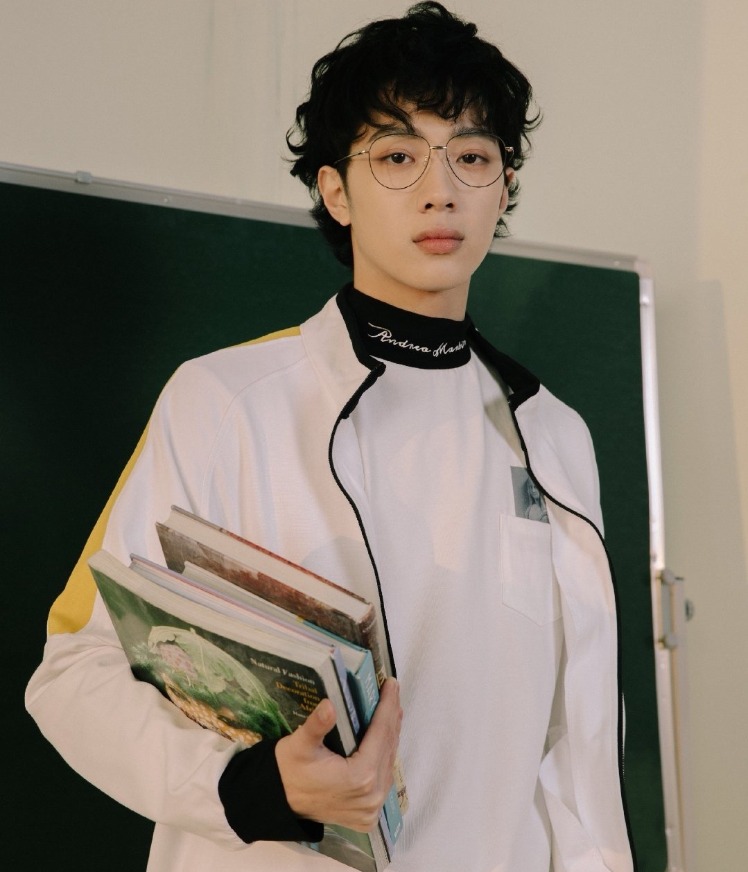 男生锅盖头怎么剪好看,男生类似锅盖头的发型