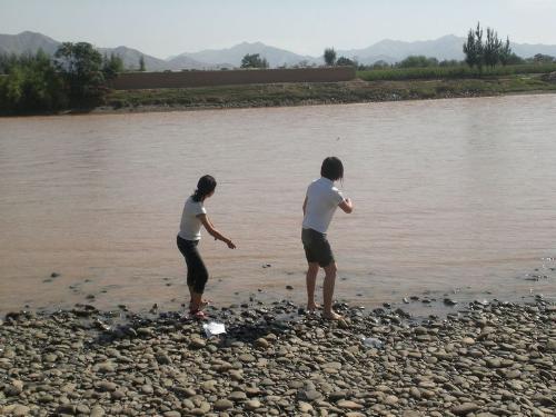 打水漂的少年,打水漂的少年完整视频
