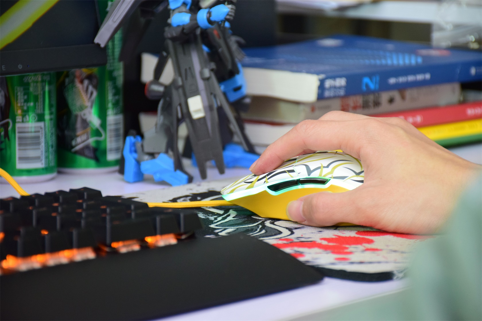 em910达尔优荆棘紫,达尔优牧马人em910鼠标