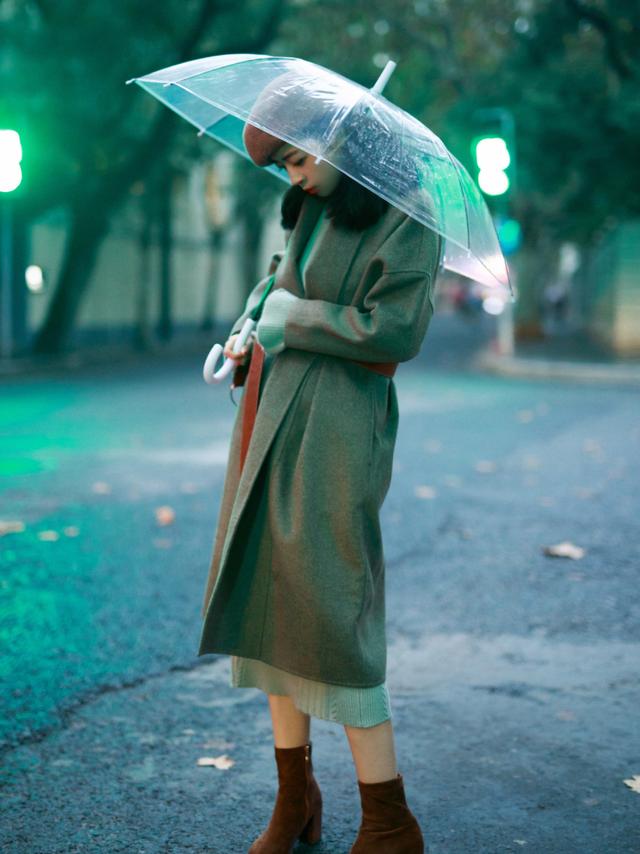 长大衣怎样穿搭最好看,长大衣适合穿什么款式的裙子