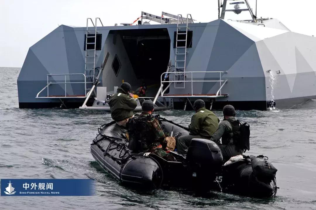 美军新型特种突击艇曝光，造型科幻，最高航速能飙到60节