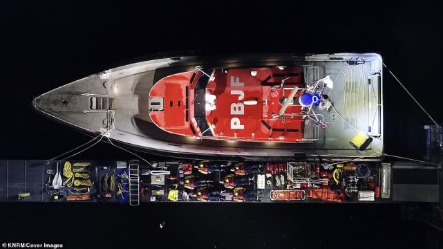 美国警察单兵武器 (美国警察的单兵装备都有什么)