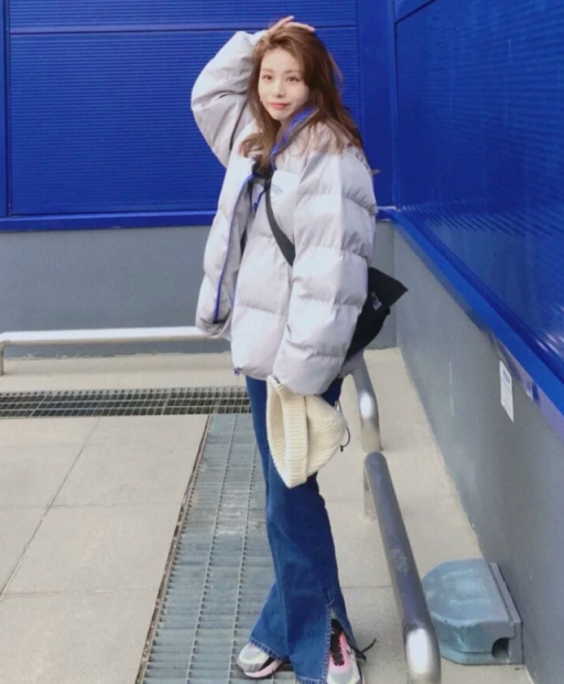 鲨鱼裤女款喇叭裤2022款网红款,可以穿鲨鱼裤的羽绒服