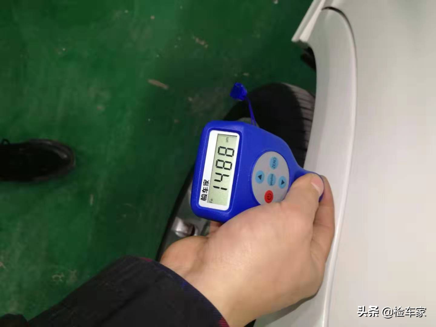 7万公里贬值26万，12万买奔驰C级值不值？网友：买车容易养车难