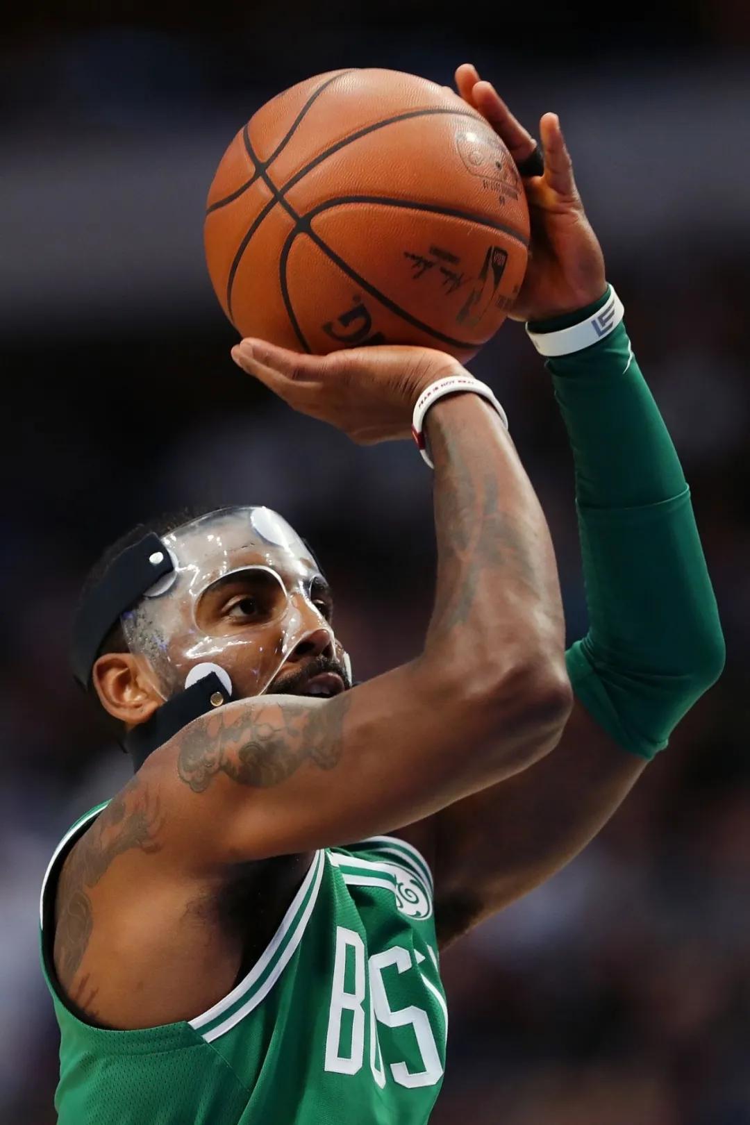 欧文卖掉詹姆斯亲笔签名鞋,欧文卖掉詹姆斯送的签名鞋