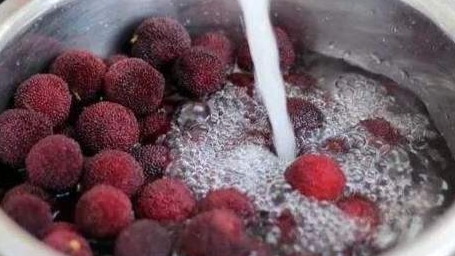 杨梅的清洗正确方法,杨梅正确清洗方法