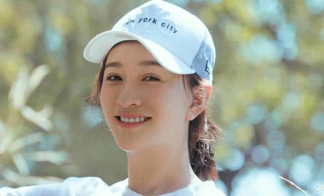 44岁李小冉美颜,李小冉真的是越成熟越美