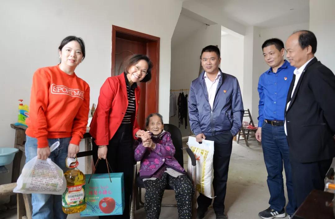 南昌市优秀共产党员表彰,江西洪都中医院书记