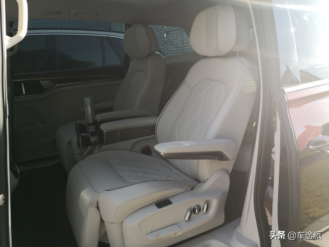 大众新威然在mpv里算不算好车,王者归来体验全新上汽大众mpv威然