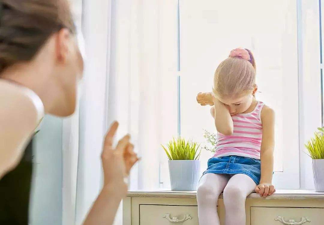 如何缓解小朋友对灭火器的恐惧,小孩不会使用灭火器