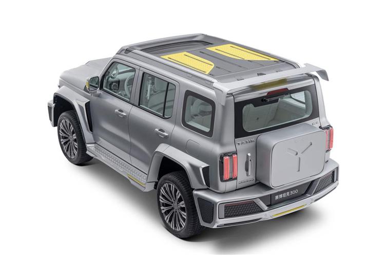 长城“飘”了？赛博坦克300卖30.8万，值不值？