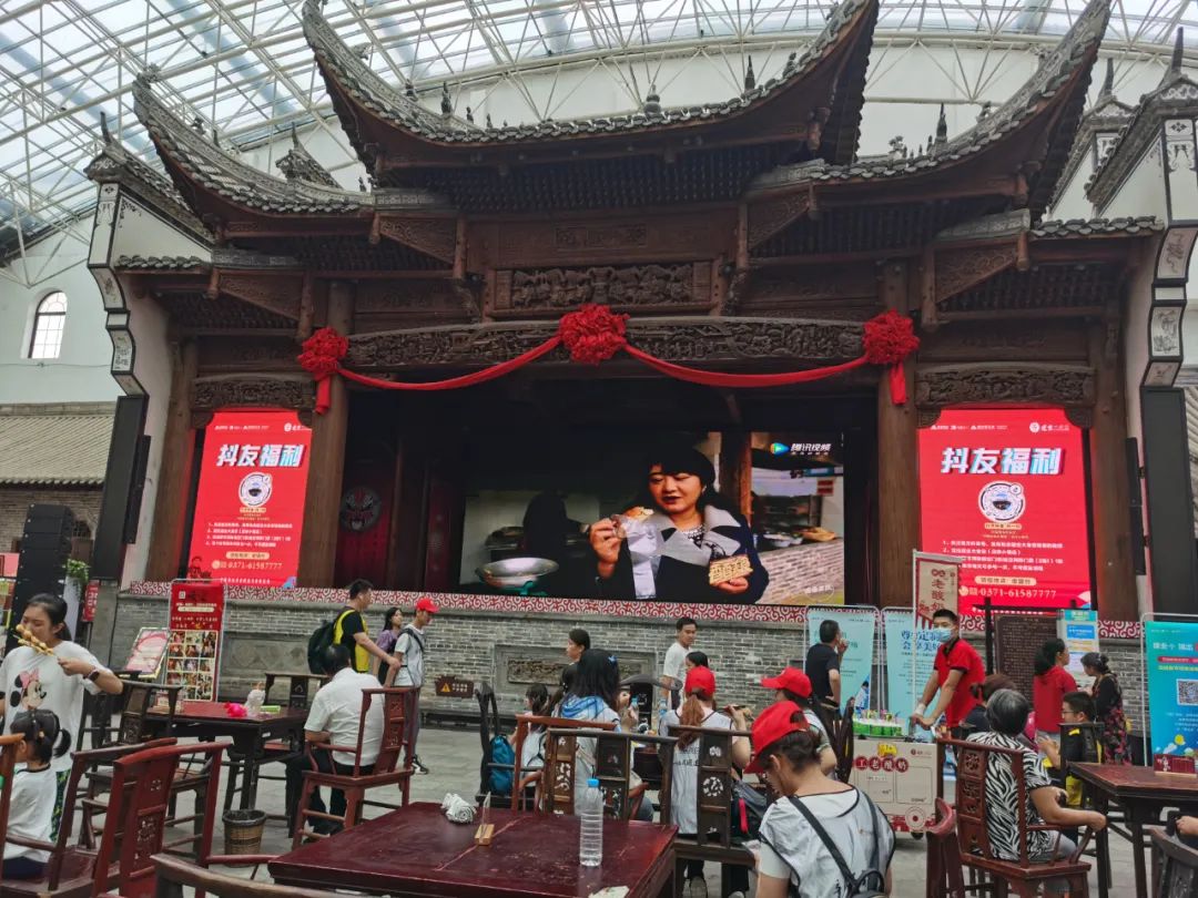 建业组织建业足球小镇一日游,建业足球小镇附近玩的地方