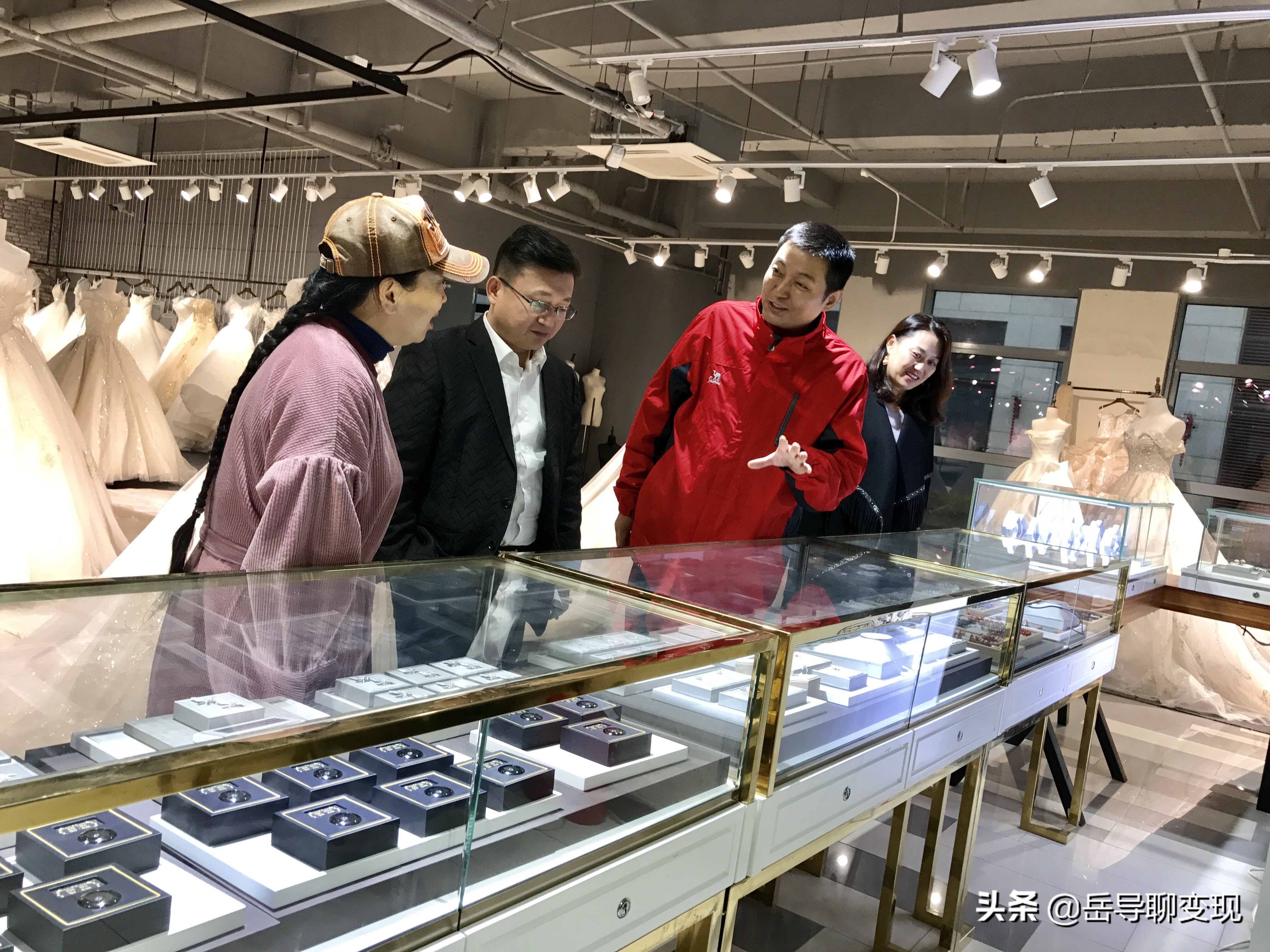 岳导,岳导聊变现