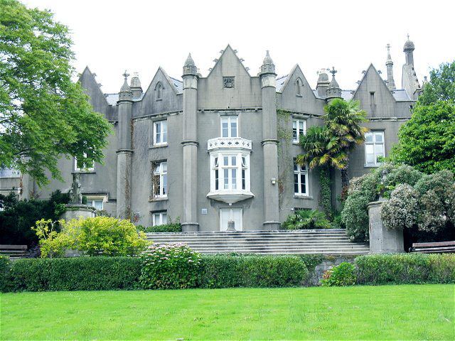 海边的斯旺西，一所海风吹拂百年的英国大学