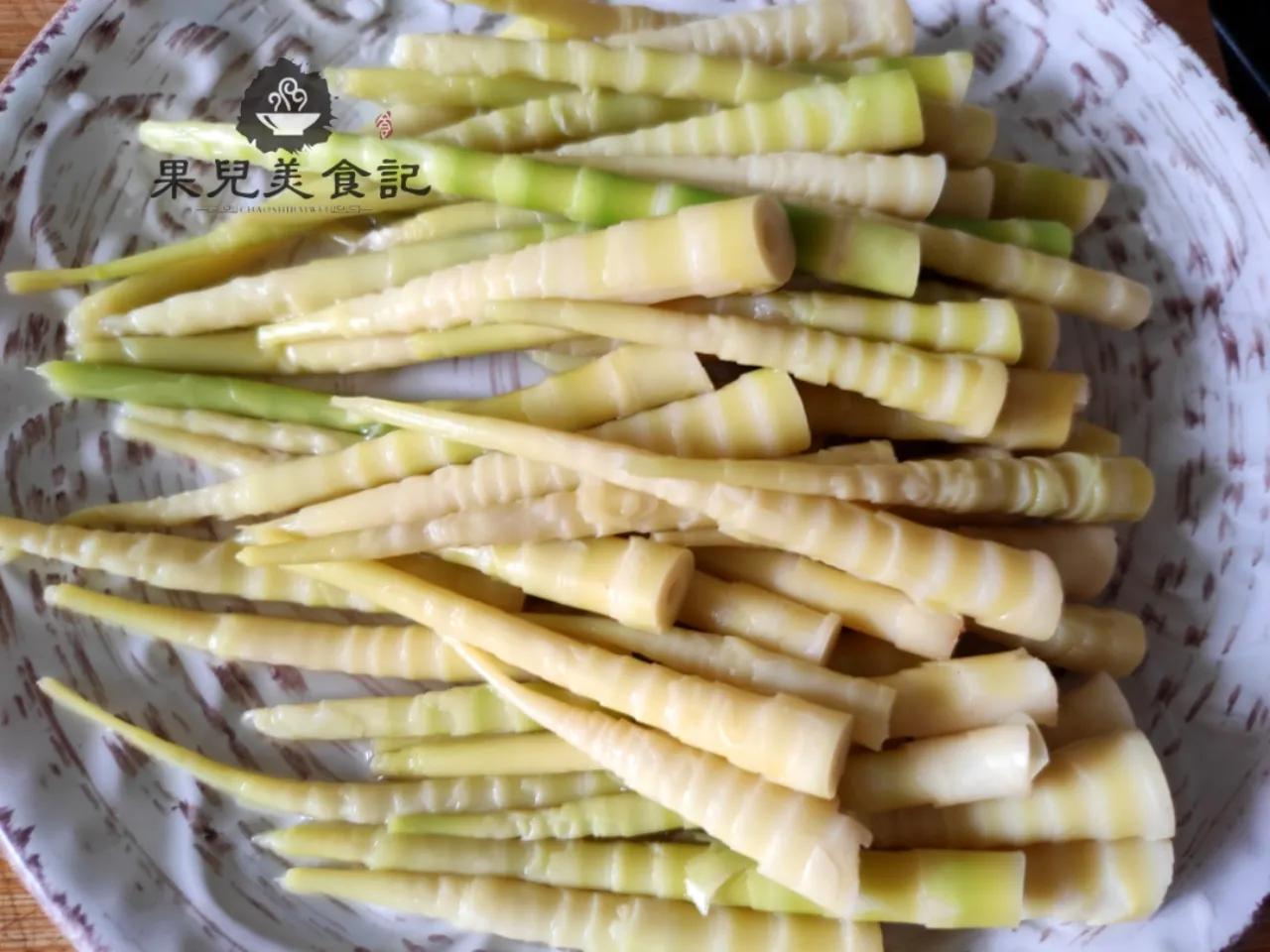 新鲜的竹笋又嫩又脆超级无敌好吃,冬竹笋怎么买又嫩又好吃