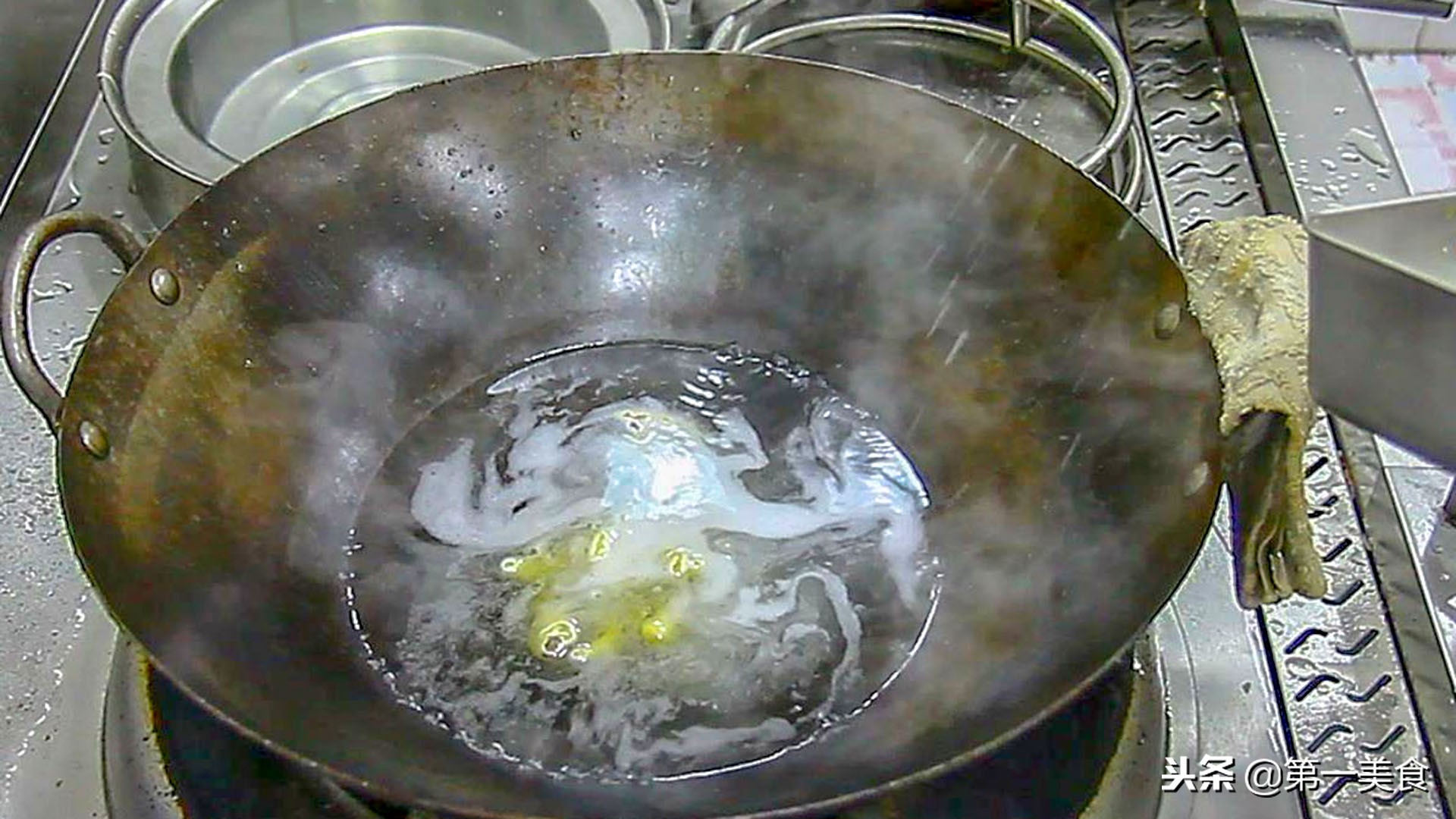 厨师长教你做泡椒凤爪,泡椒凤爪的做法厨师秀