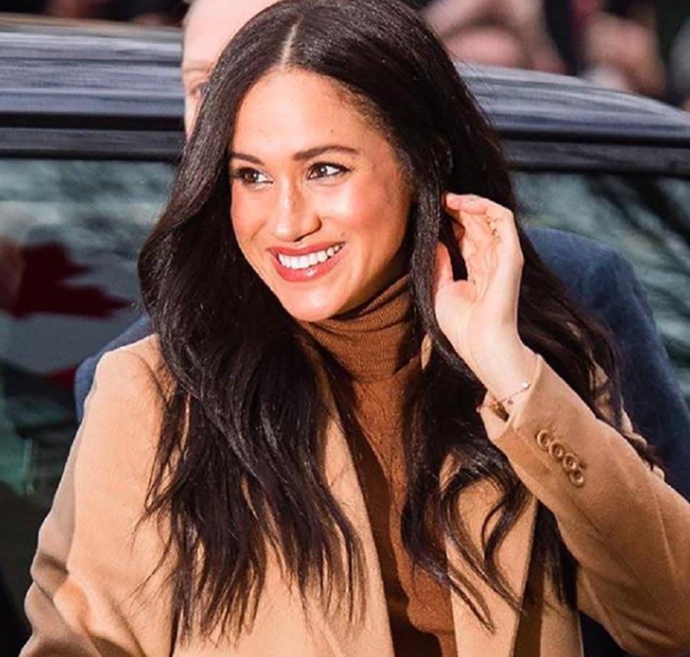 梅根回归王室后首次见女王,梅根出席王室活动不自信