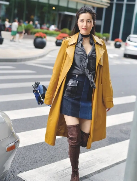 卫衣牛仔裤清新可爱,卫衣牛仔裤复古风