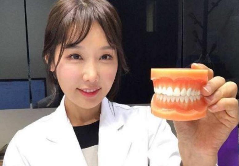 为什么智齿上面的牙龈很臭,为啥智齿臭