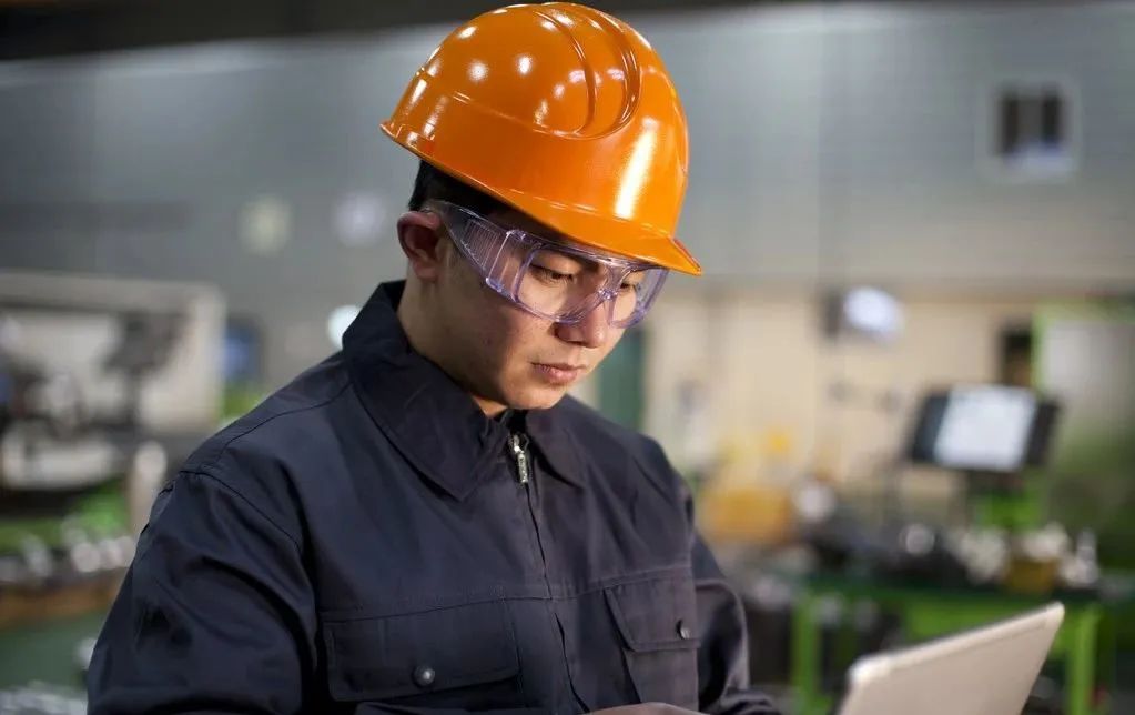 为何好多人不愿意做技术岗位,为什么现在技术工种那么少