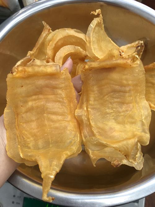 鱼胶是最珍贵的吗,鱼胶为什么这么贵不就是鱼鳔吗