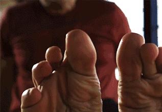 光脚不穿袜子穿鞋的好处,光脚不穿袜子会不会臭脚