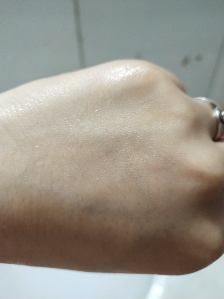 透真和透蜜气垫哪个好,透真这个牌子护肤品靠谱吗