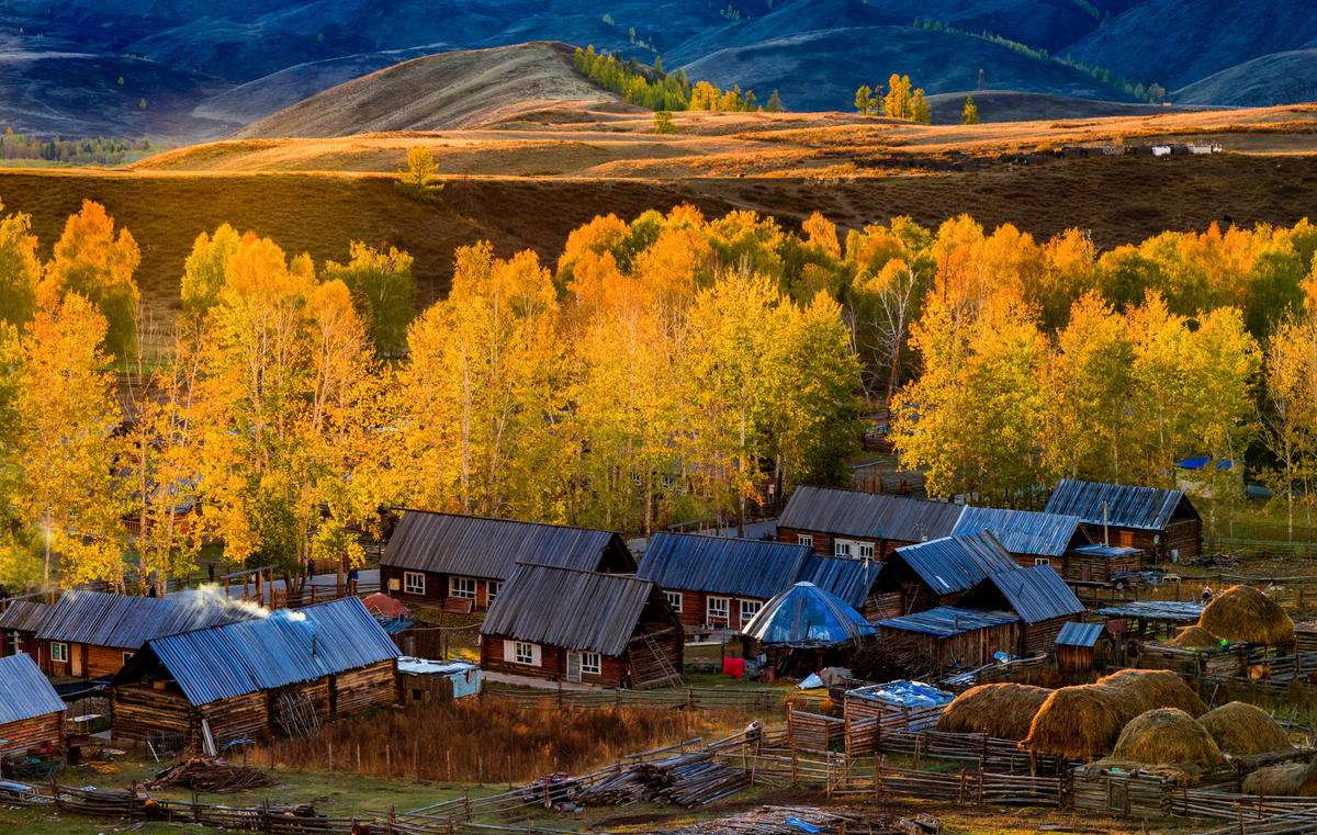 11月这个季节适合去哪里旅游最好,惬意的秋天最适合去旅行