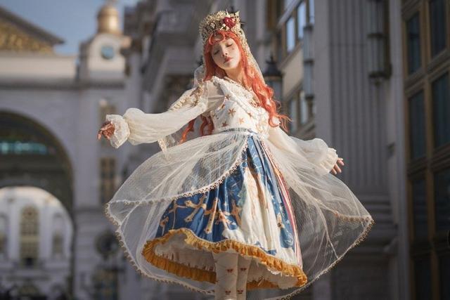 同是洛丽塔圈子的顶流，安然的人气，为什么比*党**妹低这么多？