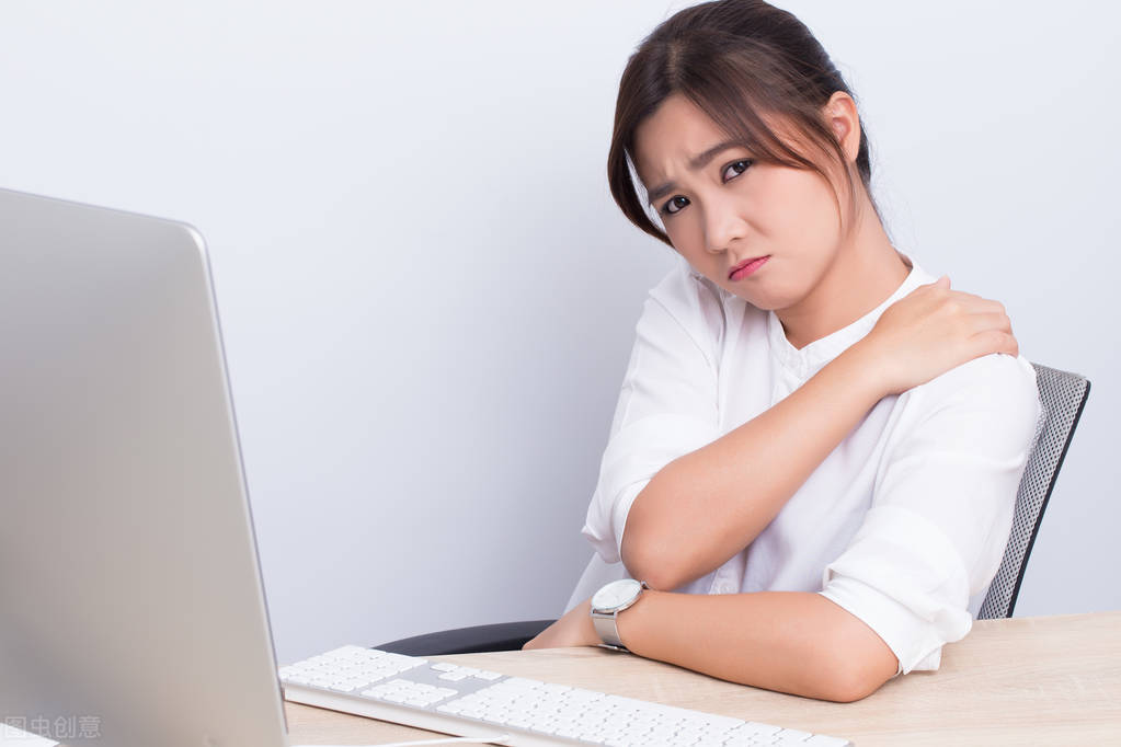 肩周炎为什么夜里疼得厉害,肩周炎夜晚疼痛睡觉姿势