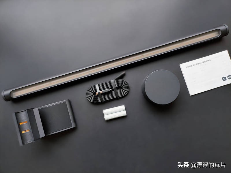 显示器挂灯的正确方法,显示器挂灯白天有用吗