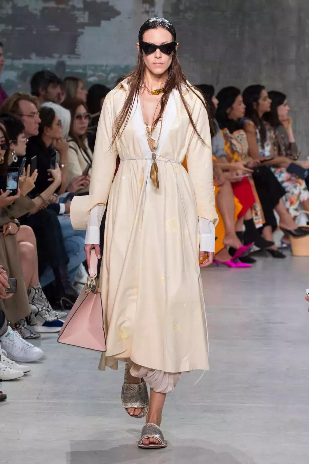 好看的貂皮毛女装,集齐七色召唤