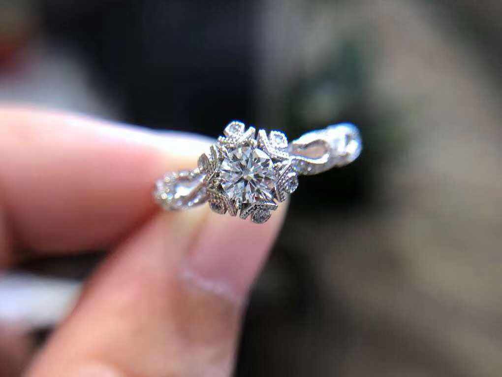 精品店的首饰一般是什么材质,珠宝定制怎么开店