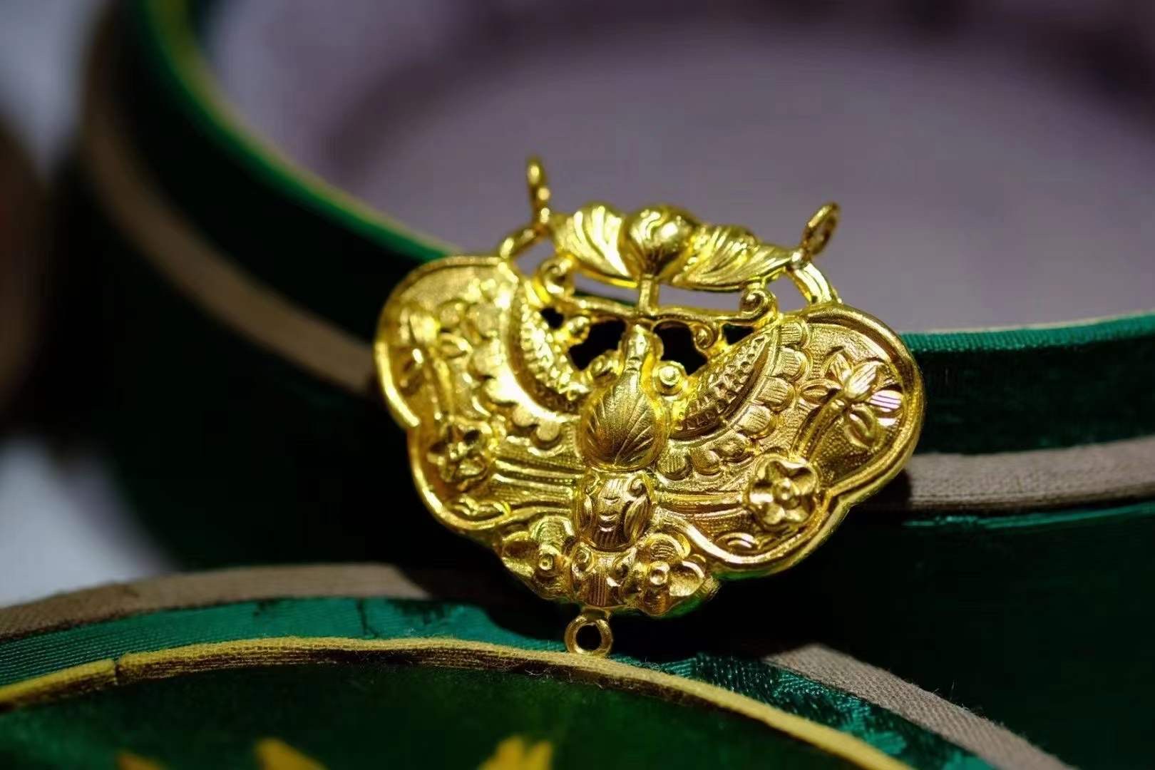 复古黄金长命锁,明清首饰锁代表了高级工匠的美