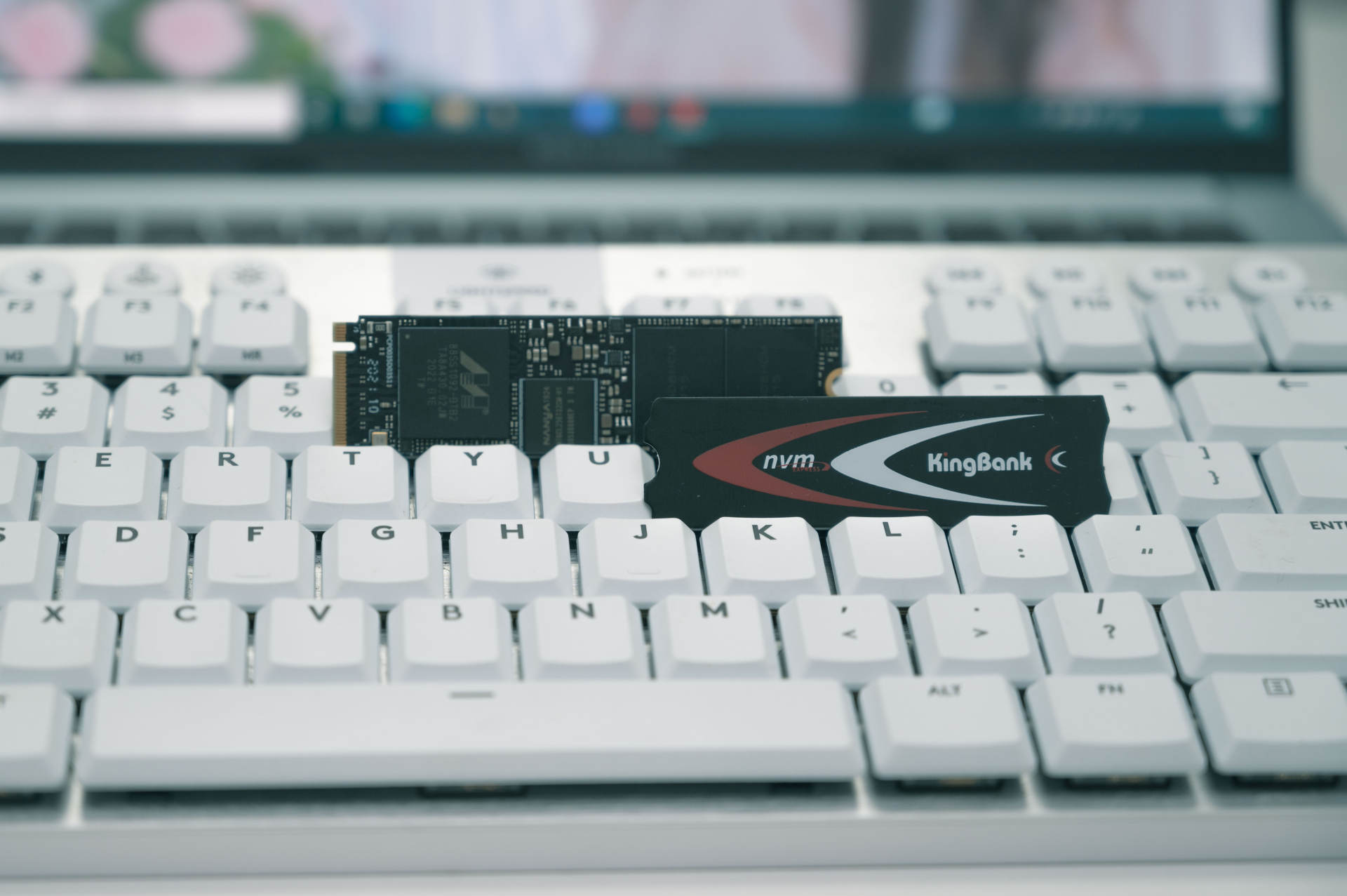 金百达固态kp230和kp200pro区别,金百达kp230pro512g拿什么可以代替