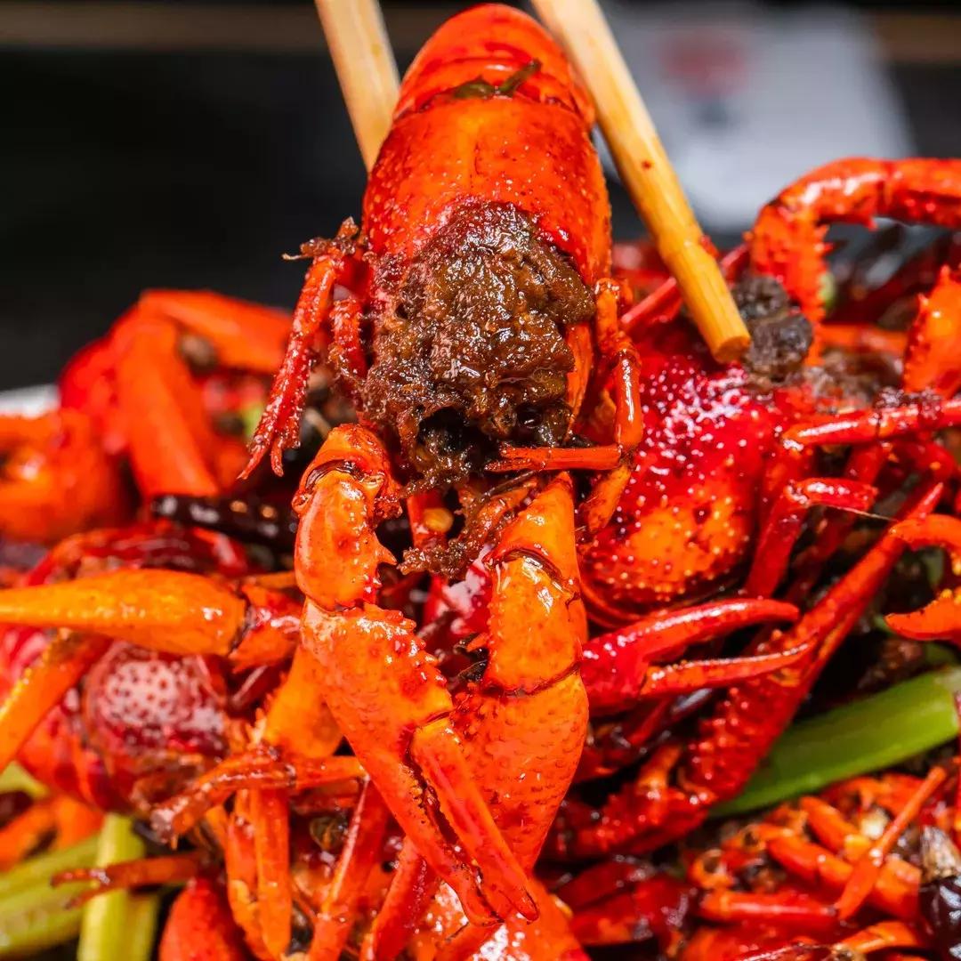 小龙虾季节来了小龙虾8折优惠,火遍全国的小龙虾39折只卖6天