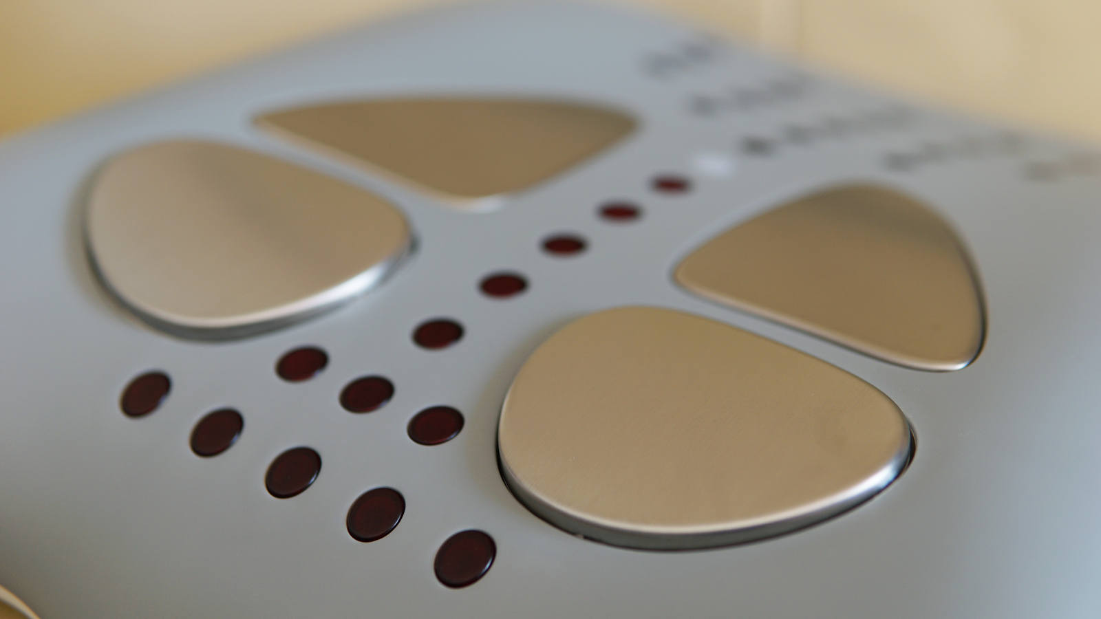 电动腰椎按摩器倍轻松,腰椎拉伸智能按摩器