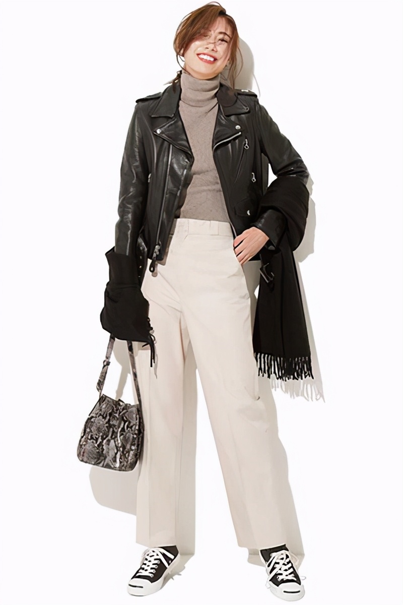 匡威经典款高帮鞋配什么裤子,匡威高帮鞋怎么搭配才好看