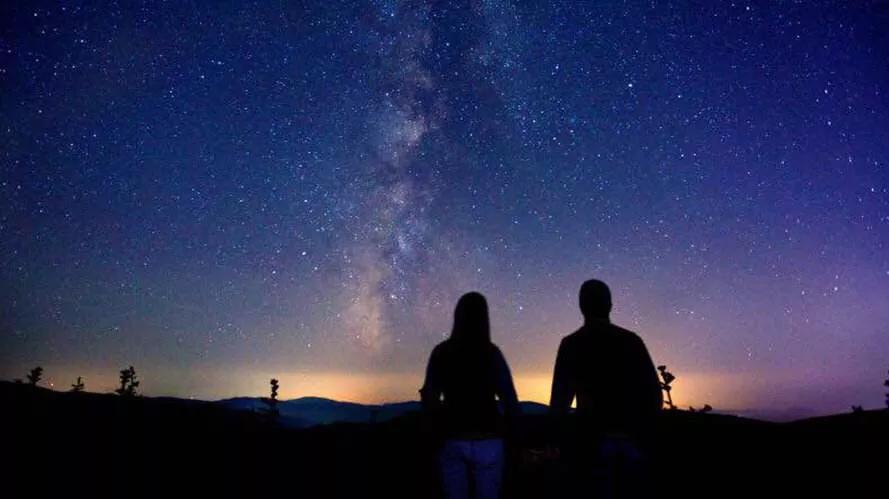 夜空中最亮的星歌词解读,夜空中最闪亮的星歌词完整版