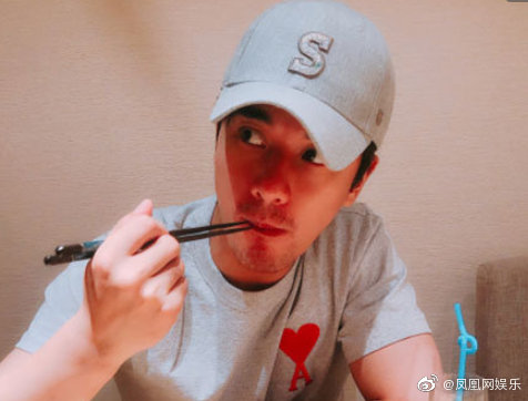 吴昕郑凯多次同游被曝光,吴昕郑凯被曝同居感情稳定