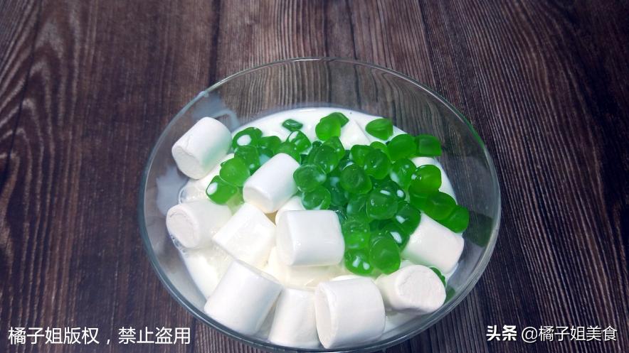 孩子最爱吃的布丁懒人做法,天热了做冰淇淋