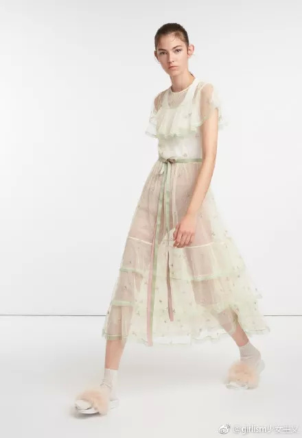 大牌的“嫡骨肉”，副线的“买得起”