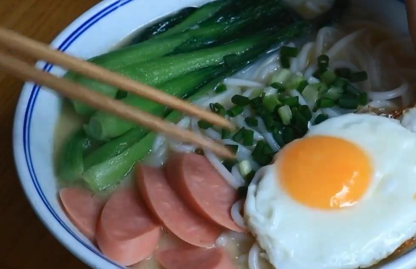 大米别只会煮米饭了,轻松两步自制米粉,爽滑劲道,比面条还好吃