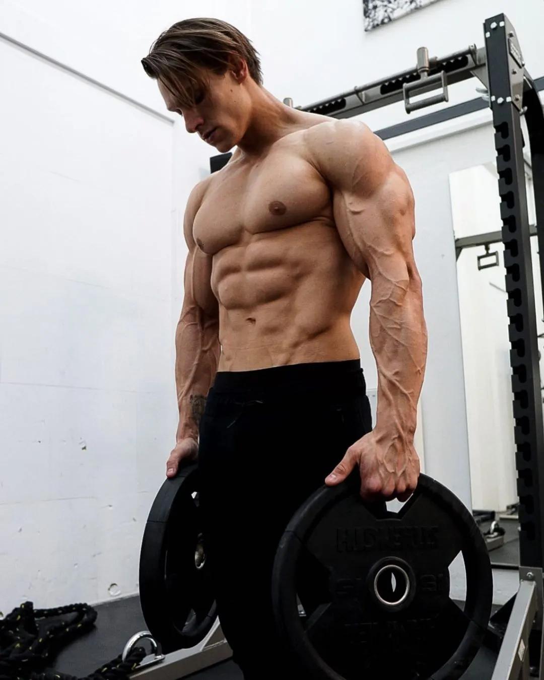 增肌训练前的热身,练前如何热身肩膀