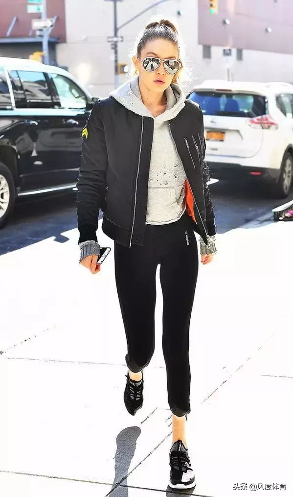 怕冷又想穿得好看,天气冷了连帽卫衣怎么穿