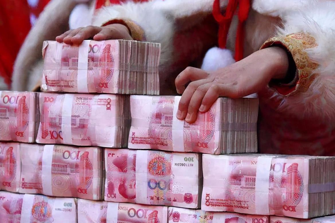 富士康最新薪酬,富士康近5年营业收入对比表