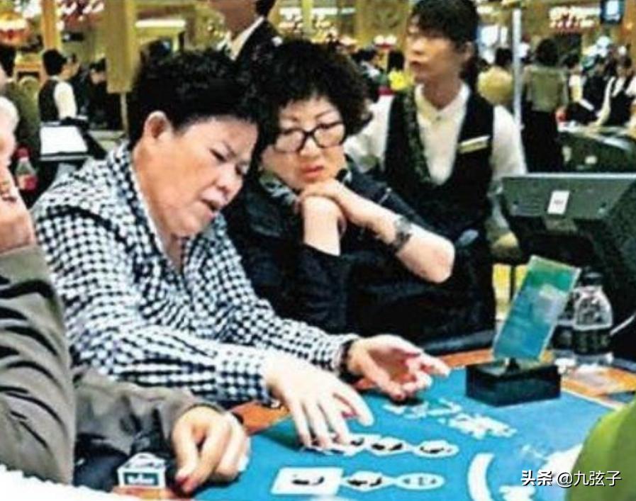 刘銮雄历任女友洪欣,甘比刘銮雄蔡少芬