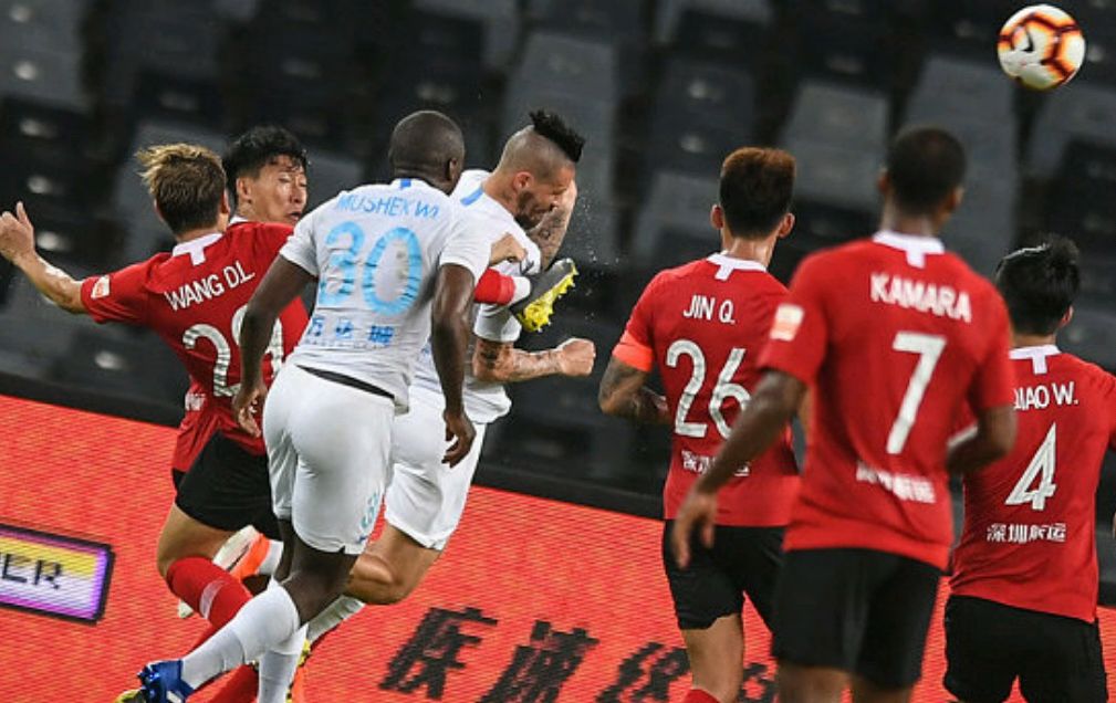 中超再现争议判罚国安,广州恒大vs北京人和保利尼奥红牌