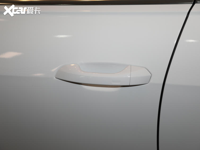 奥迪a6l与宝马x3哪个有面子,奥迪a6l和途昂哪个更有面子