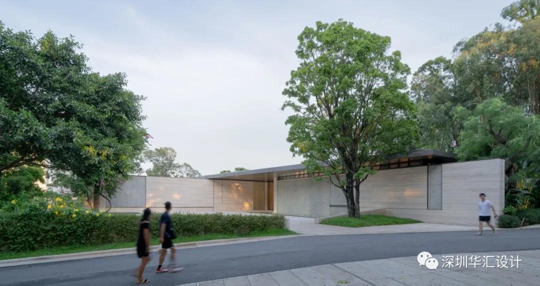 深圳莲花山公园展示中心——糅合自然与陈列的墙/深圳华汇设计